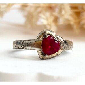 Heart Shaped Garnet Solitaire Modernist Sterling Silver Vintage Ring - sz 7